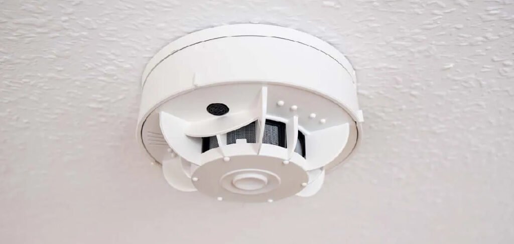 How to Clean a Smoke Alarm
