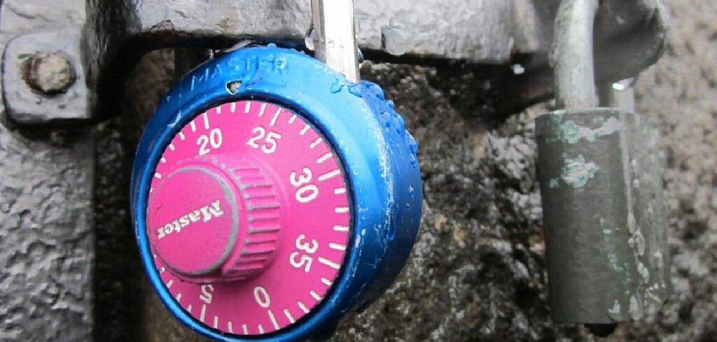 How to Lubricate a Combination Safe Lock