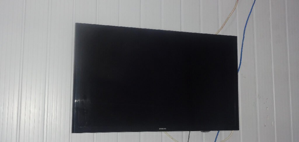 How to Connect CCTV Camera to TV Without DVR