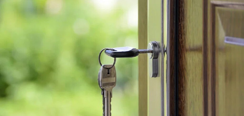 How to Lock Closet Doors