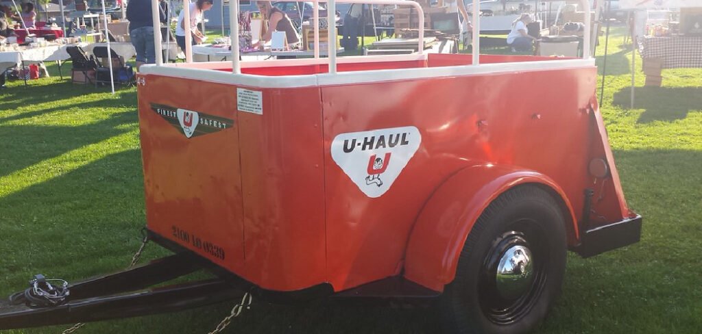 How to Lock a Uhaul Trailer
